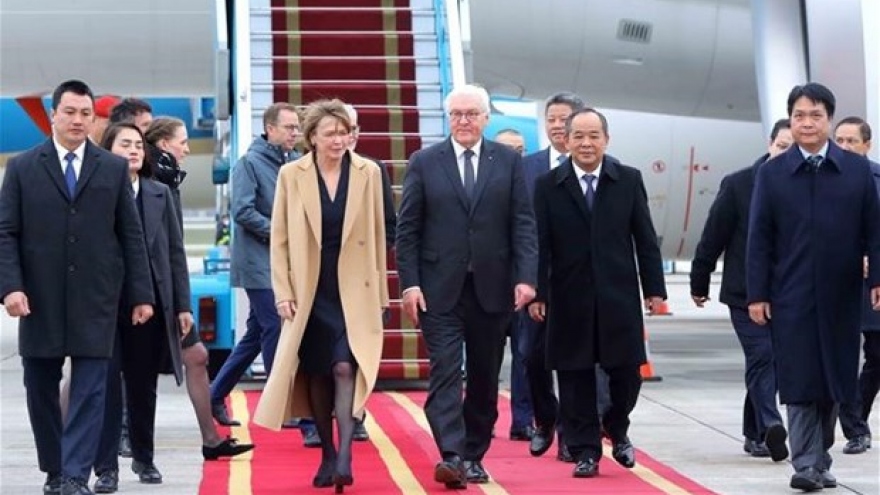 German President begins state visit to Vietnam